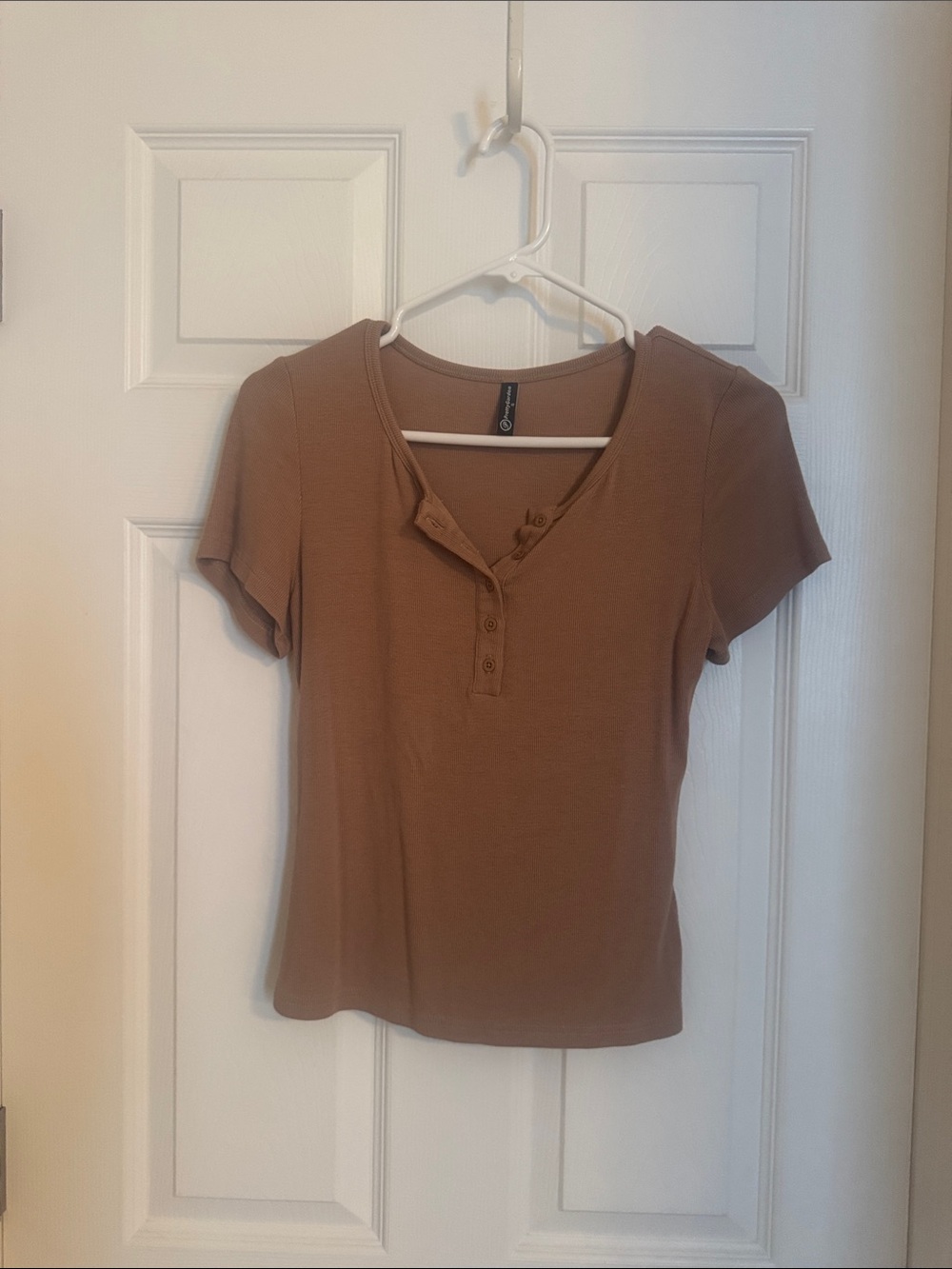 Women’s Short Sleeve Henley Top in Brown